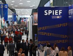 No Rock Stars, No Mercedes: A Russian Expo Shows the Cost of Divorce With the West