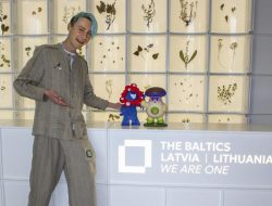 Latvian Staffer at Osaka Expo Goes Viral for Love of Japan