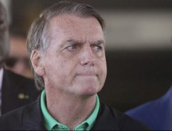 Brazil Supreme Court House Arrest for Bolsonaro Over Coup Plot